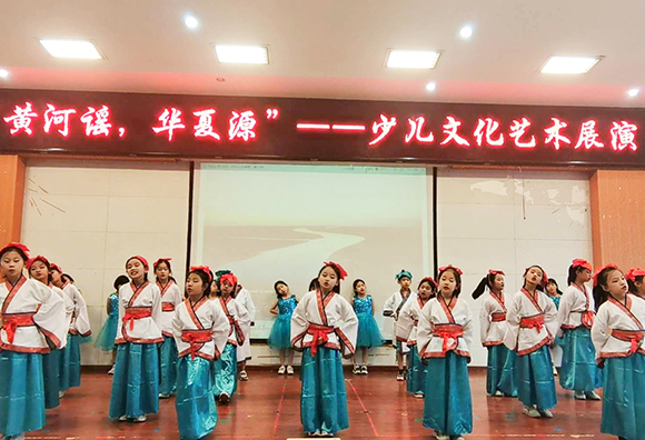4、“黃河謠，華夏情”   小學(xué)部認(rèn)真排練，準(zhǔn)備參賽.jpg